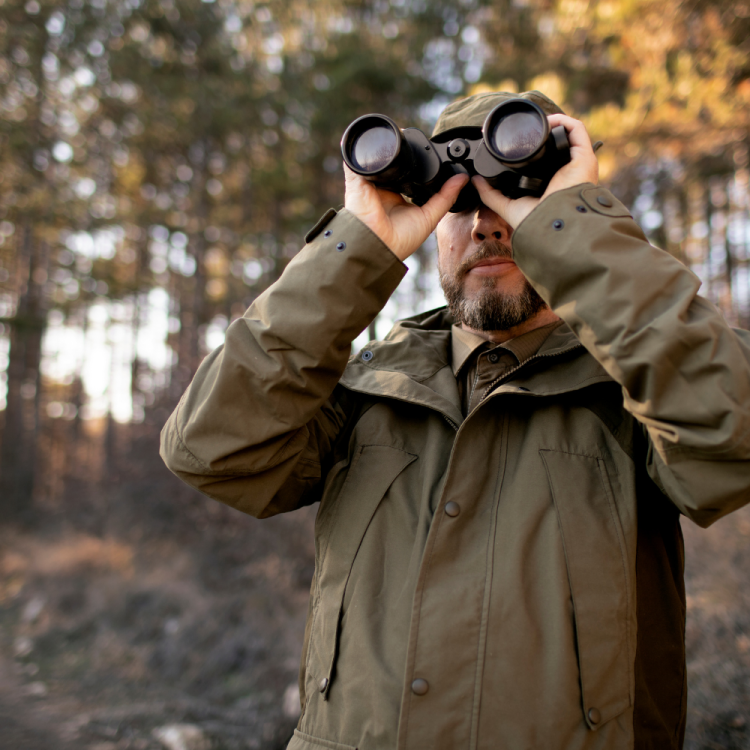 NOWOCZESNA-LORNETKA-TURYSTYCZNA-MYSLIWSKA-ZOOM-50x50-ZASIĘG-7000m-POKROWIEC (10).png